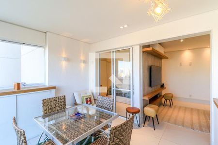 Apartamento para alugar com 67m², 2 quartos e 1 vagaVaranda