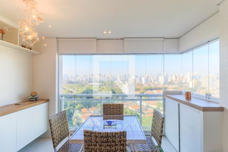 Apartamento para alugar com 67m², 2 quartos e 1 vagaVaranda