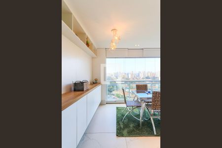 Apartamento para alugar com 67m², 2 quartos e 1 vagaVaranda