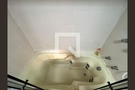 Apartamento à venda com 79m², 2 quartos e 1 vagaBanheiro da Suíte