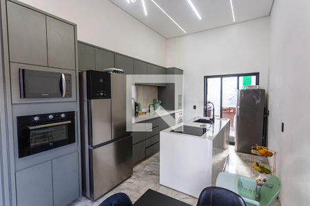 Casa à venda com 129m², 3 quartos e 2 vagas Casa à venda com 129m², 3 quartos e 2 vagasCozinha/Área de Serviço