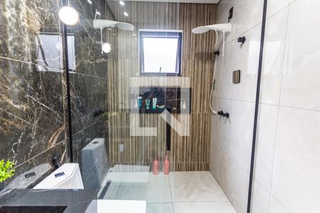 Casa à venda com 129m², 3 quartos e 2 vagas Casa à venda com 129m², 3 quartos e 2 vagasBanheiro da Suíte