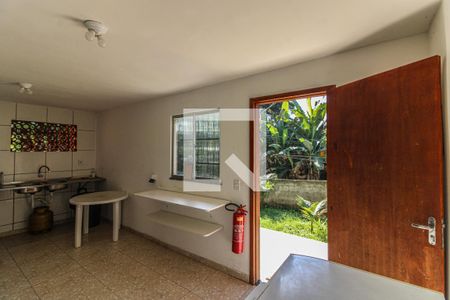 Casa para alugar com 2000m², 2 quartos e sem vaga Casa para alugar com 2000m², 2 quartos e sem vagaCozinha Área Gourmet