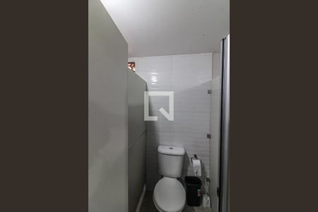 Casa para alugar com 2000m², 2 quartos e sem vaga Casa para alugar com 2000m², 2 quartos e sem vagaBanheiro Área Externa