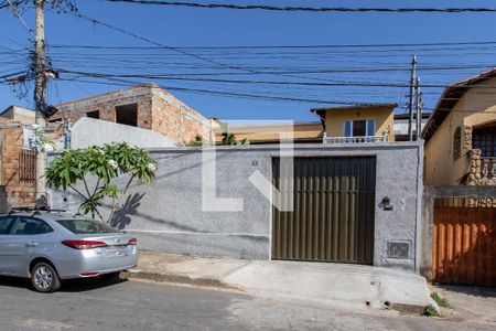 Casa para alugar com 360m², 3 quartos e 2 vagasFachada