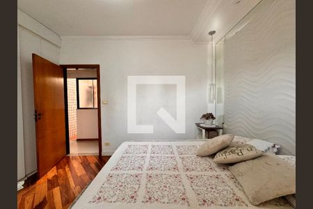 Casa à venda com 140m², 3 quartos e 2 vagas Casa à venda com 140m², 3 quartos e 2 vagasSuite