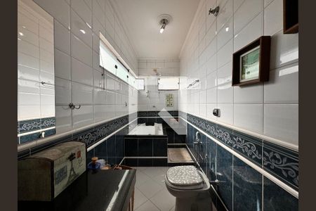 Casa à venda com 140m², 3 quartos e 2 vagas Casa à venda com 140m², 3 quartos e 2 vagasBanheiro da Suíte