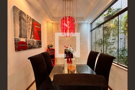 Casa à venda com 140m², 3 quartos e 2 vagas Casa à venda com 140m², 3 quartos e 2 vagasSala de Jantar