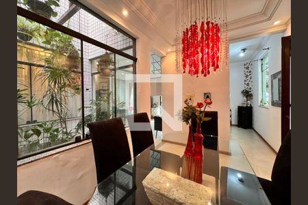 Casa à venda com 140m², 3 quartos e 2 vagas Casa à venda com 140m², 3 quartos e 2 vagasSala de Jantar