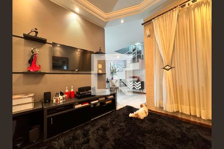 Sala de TV de casa à venda com 3 quartos, 140m² em Utinga, Santo André