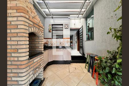 Casa à venda com 140m², 3 quartos e 2 vagas Casa à venda com 140m², 3 quartos e 2 vagasChurrasqueira