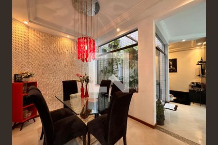 Casa à venda com 140m², 3 quartos e 2 vagas Casa à venda com 140m², 3 quartos e 2 vagasSala de Jantar