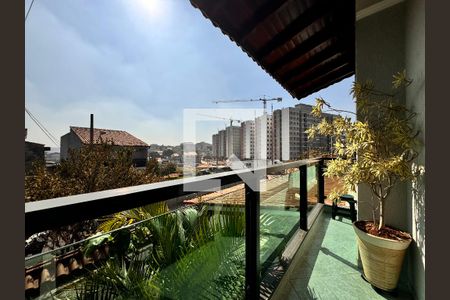 Casa à venda com 140m², 3 quartos e 2 vagas Casa à venda com 140m², 3 quartos e 2 vagasSacada