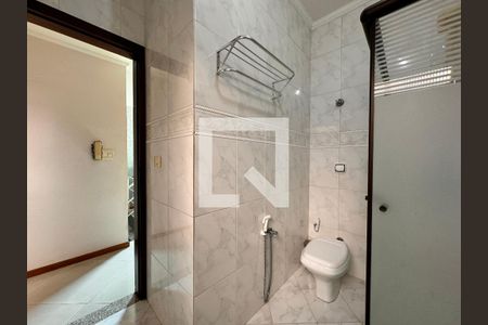 Casa à venda com 140m², 3 quartos e 2 vagas Casa à venda com 140m², 3 quartos e 2 vagasBanheiro