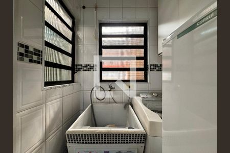 Casa à venda com 140m², 3 quartos e 2 vagas Casa à venda com 140m², 3 quartos e 2 vagasLavanderia