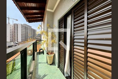 Casa à venda com 140m², 3 quartos e 2 vagas Casa à venda com 140m², 3 quartos e 2 vagasSacada