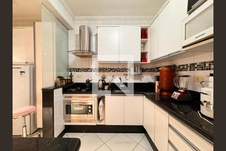 Casa à venda com 140m², 3 quartos e 2 vagas Casa à venda com 140m², 3 quartos e 2 vagasCozinha