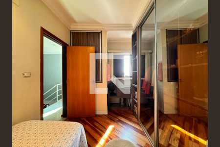 Casa à venda com 140m², 3 quartos e 2 vagas Casa à venda com 140m², 3 quartos e 2 vagasQuarto 2