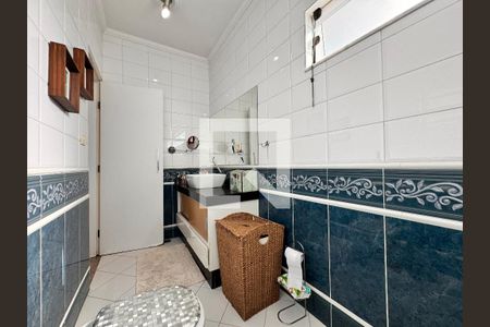 Casa à venda com 140m², 3 quartos e 2 vagas Casa à venda com 140m², 3 quartos e 2 vagasBanheiro da Suíte