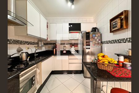 Casa à venda com 140m², 3 quartos e 2 vagas Casa à venda com 140m², 3 quartos e 2 vagasCozinha