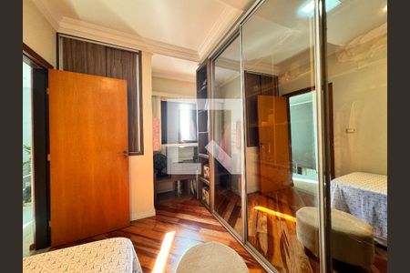 Casa à venda com 140m², 3 quartos e 2 vagas Casa à venda com 140m², 3 quartos e 2 vagasQuarto 2