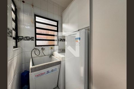 Casa à venda com 140m², 3 quartos e 2 vagas Casa à venda com 140m², 3 quartos e 2 vagasLavanderia