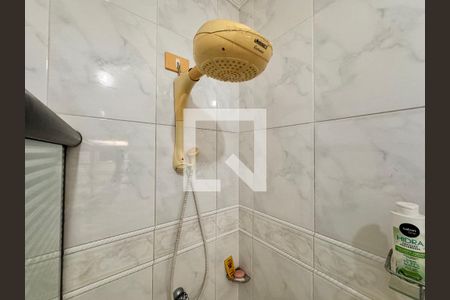 Casa à venda com 140m², 3 quartos e 2 vagas Casa à venda com 140m², 3 quartos e 2 vagasBanheiro