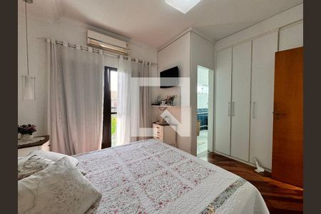 Casa à venda com 140m², 3 quartos e 2 vagas Casa à venda com 140m², 3 quartos e 2 vagasSuite