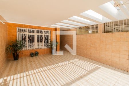 Casa à venda com 138m², 4 quartos e 2 vagas Casa à venda com 138m², 4 quartos e 2 vagasGaragem
