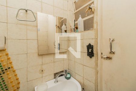 Casa à venda com 138m², 4 quartos e 2 vagas Casa à venda com 138m², 4 quartos e 2 vagasBanheiro de serviço