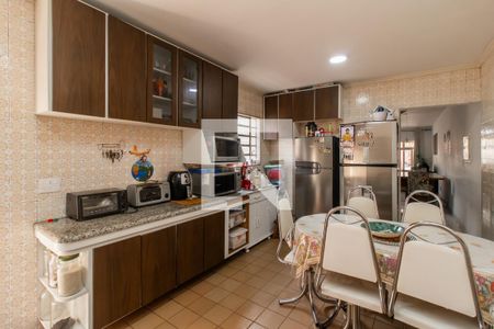 Casa à venda com 138m², 4 quartos e 2 vagas Casa à venda com 138m², 4 quartos e 2 vagasCozinha