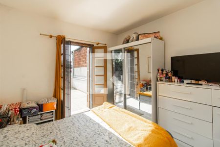 Casa à venda com 138m², 4 quartos e 2 vagas Casa à venda com 138m², 4 quartos e 2 vagasSuíte