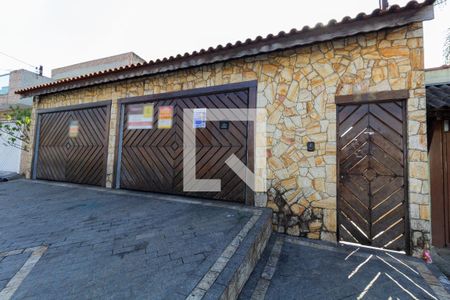 Casa à venda com 200m², 4 quartos e 3 vagasFachada