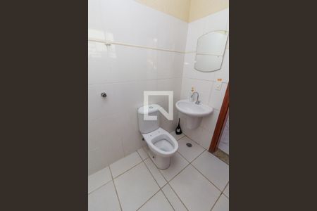 Casa à venda com 200m², 4 quartos e 3 vagasBanheiro 2