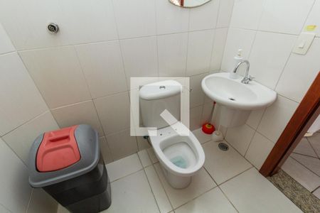 Casa à venda com 200m², 4 quartos e 3 vagasBanheiro 3