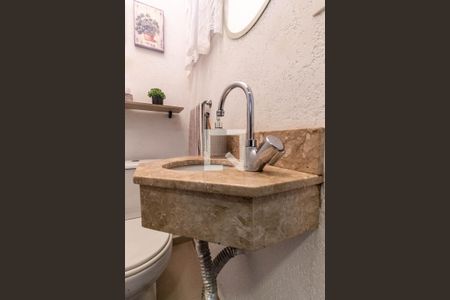 Casa à venda com 87m², 3 quartos e 1 vagaLavabo