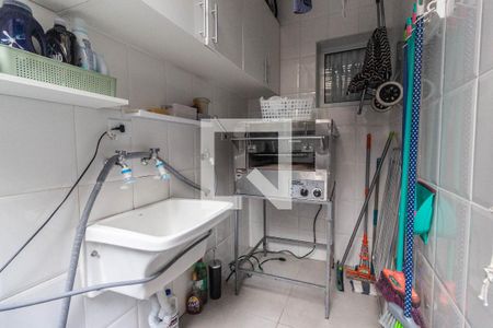 Casa à venda com 87m², 3 quartos e 1 vagaÁrea de serviço