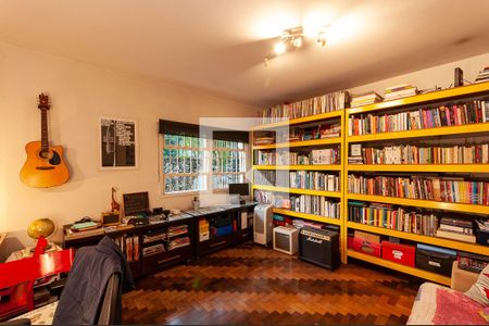 Casa à venda com 290m², 4 quartos e 2 vagasQuarto 4