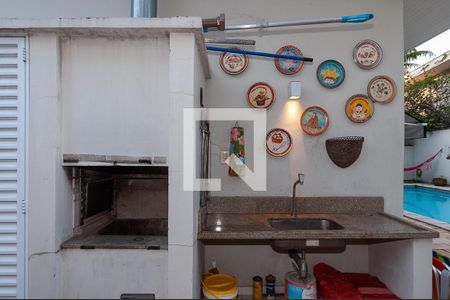 Casa à venda com 290m², 4 quartos e 2 vagasChurrasqueira