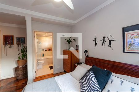 Casa à venda com 290m², 4 quartos e 2 vagasQuarto 1 Suíte