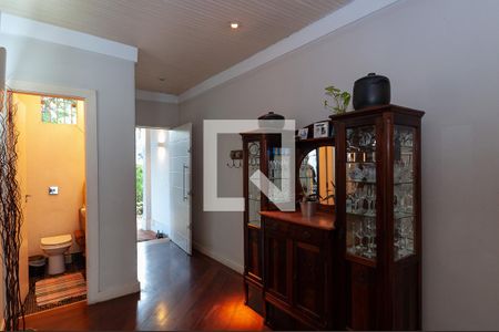 Casa à venda com 290m², 4 quartos e 2 vagasHall