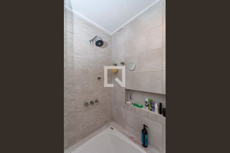 Casa à venda com 290m², 4 quartos e 2 vagasBanheiro do quarto 1 Suíte