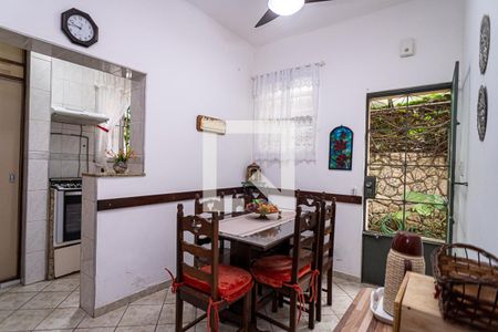 Casa à venda com 139m², 6 quartos e 2 vagasCopa