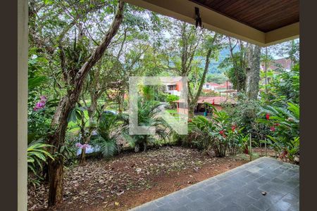 Casa de condomínio à venda com 150m², 4 quartos e 3 vagasVaranda