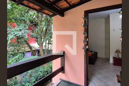 Casa de condomínio à venda com 150m², 4 quartos e 3 vagasQuarto 1 - varanda