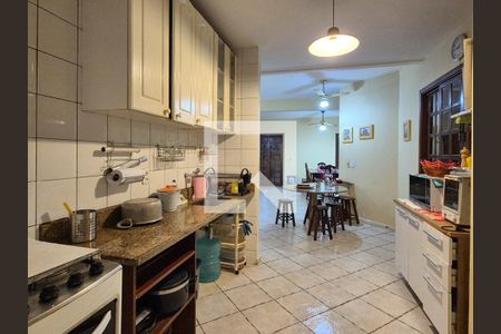 Casa de condomínio à venda com 150m², 4 quartos e 3 vagasCozinha