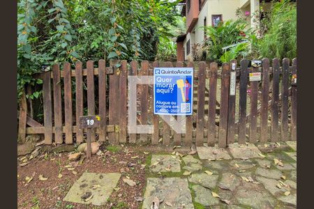 Casa de condomínio à venda com 150m², 4 quartos e 3 vagasPlaca