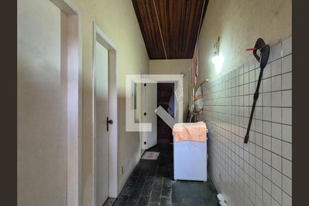 Casa de condomínio à venda com 150m², 4 quartos e 3 vagasÁrea de serviço
