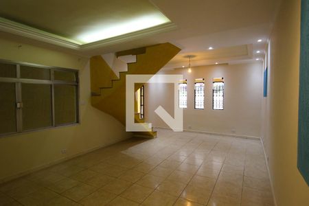 Sala de casa à venda com 3 quartos, 230m² em Parque Luis Mucciolo, São Paulo