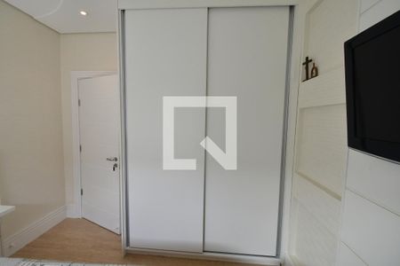 Casa de condomínio à venda com 311m², 4 quartos e 4 vagasQuarto 2 - Suíte Armários